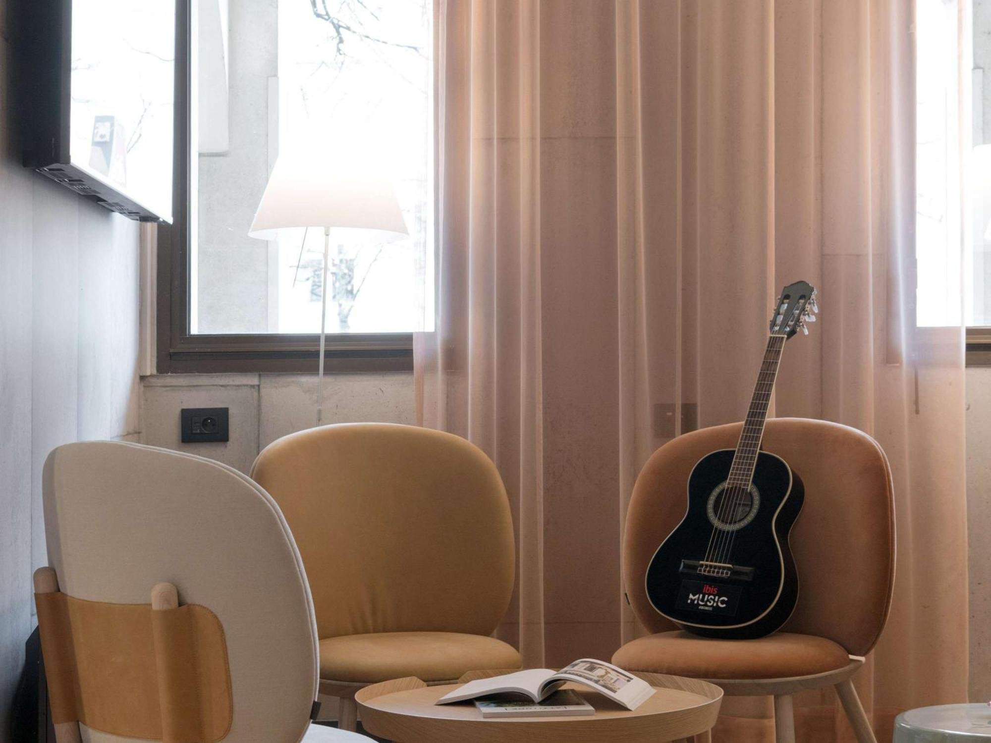 Ibis Paris Malmaison Hotel 3*