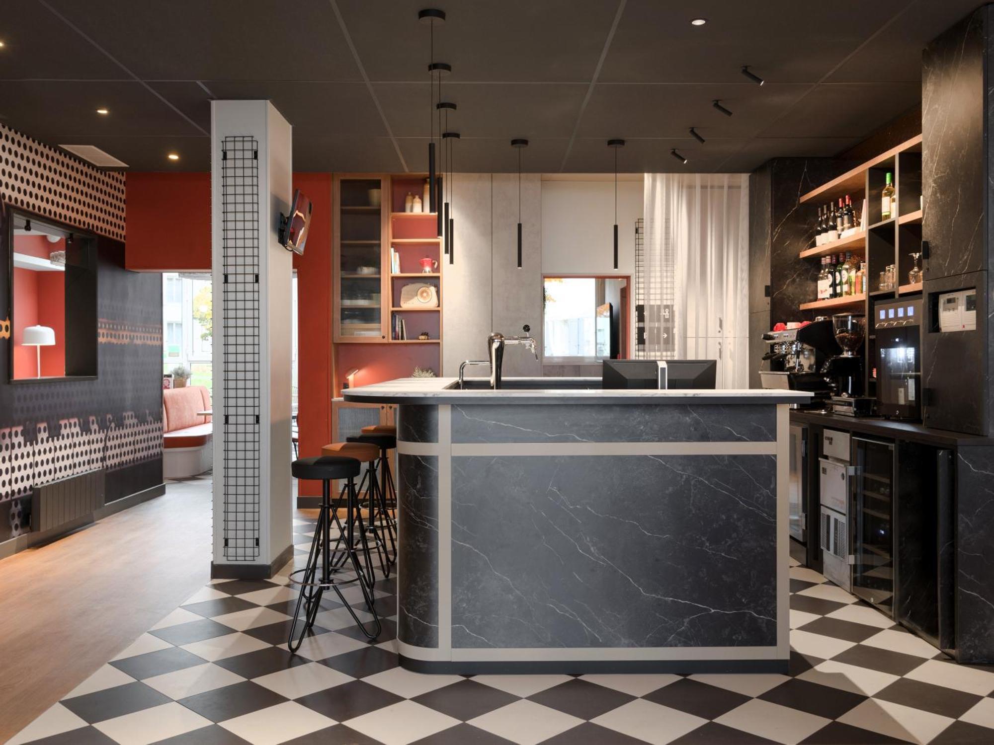 Ibis Paris Malmaison Hotel
