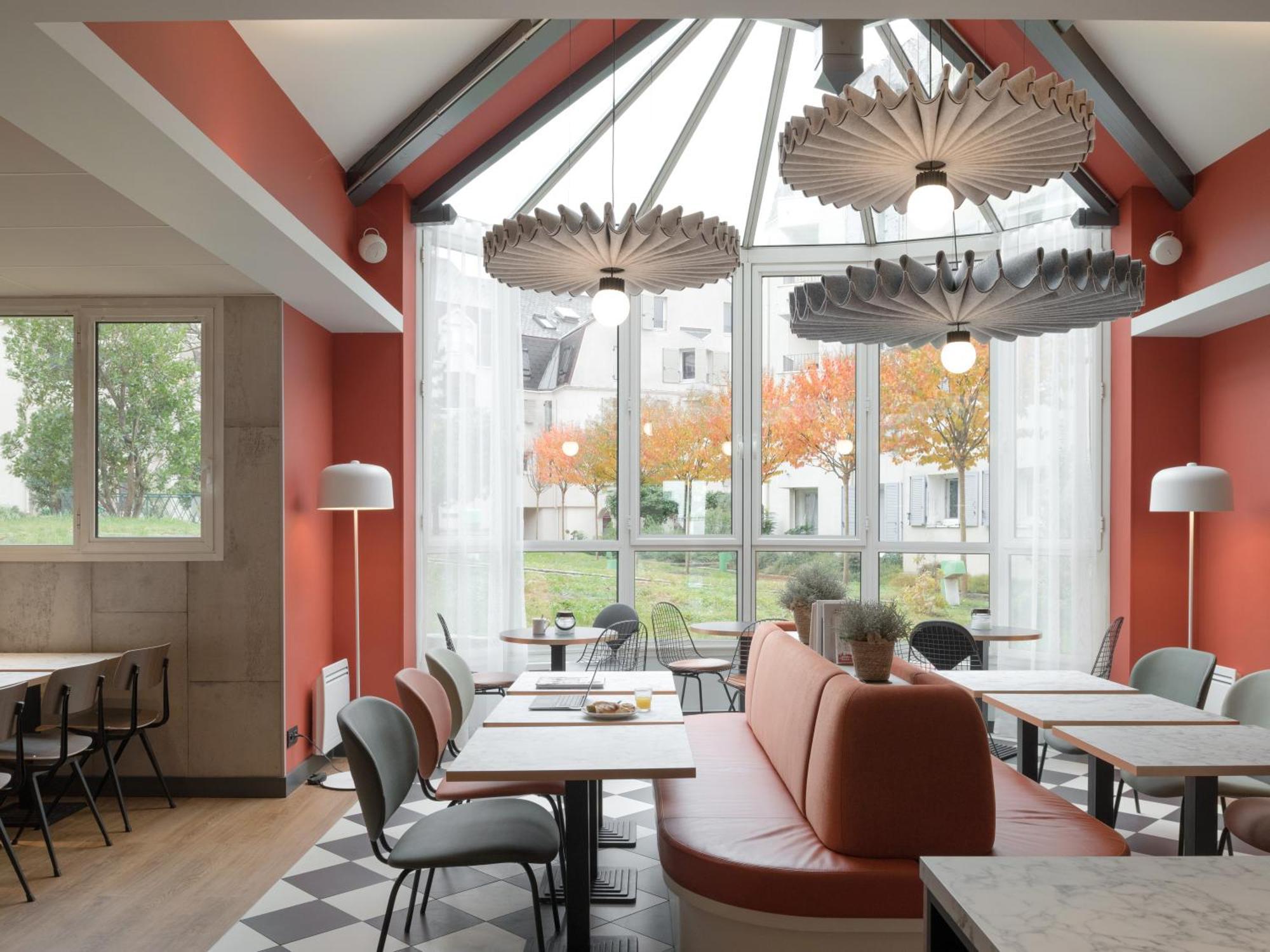 Ibis Paris Malmaison 3*