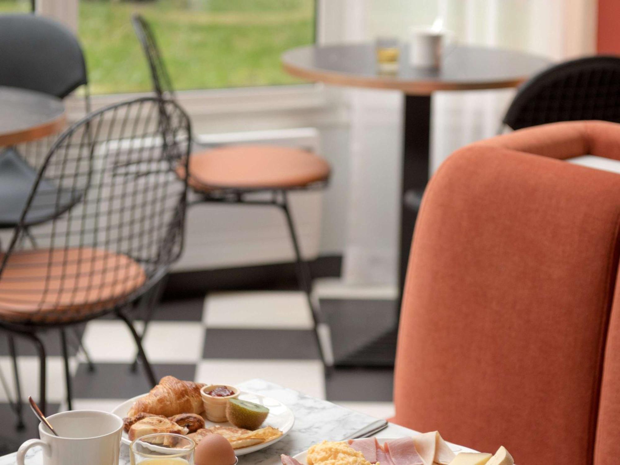 Hotel Ibis Paris Malmaison 3*